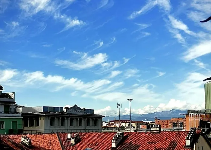 Casa Lingotto, Fiere, Metro, Inalpi Arena,centro Congressi, Ospedale, Politecnico * Турин